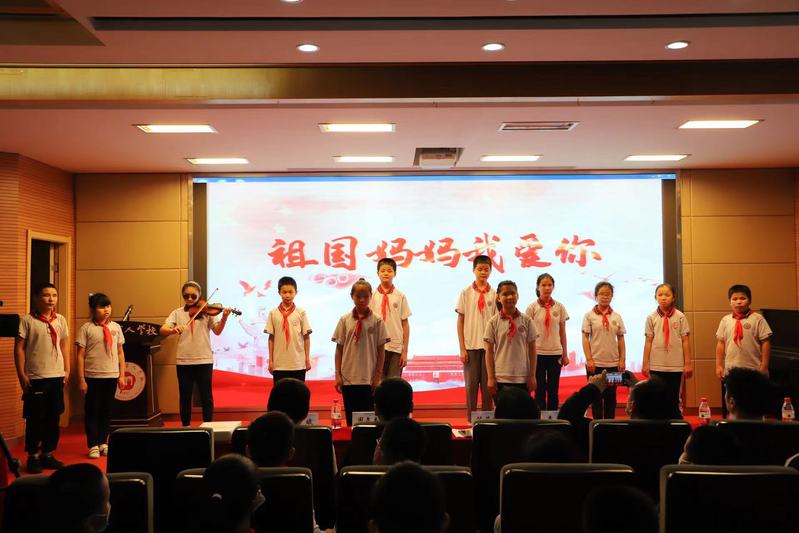 【紫金山新闻】写盲文&ldquo;规范字&rdquo;,打手语&ldquo;普通话&rdquo;,这两所学校联手举办推普周活动